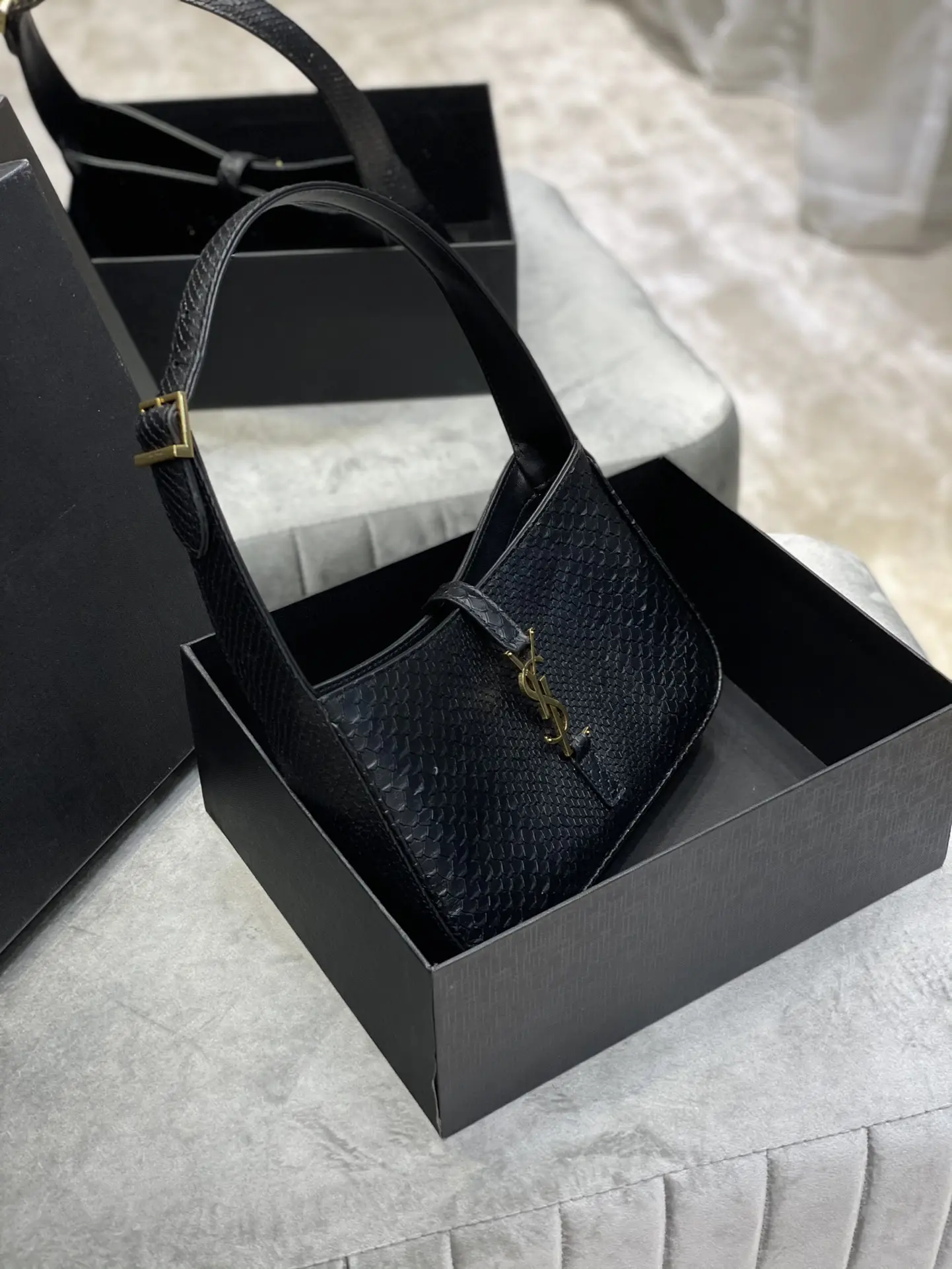 YSL Le5A7 Bagr Handbags