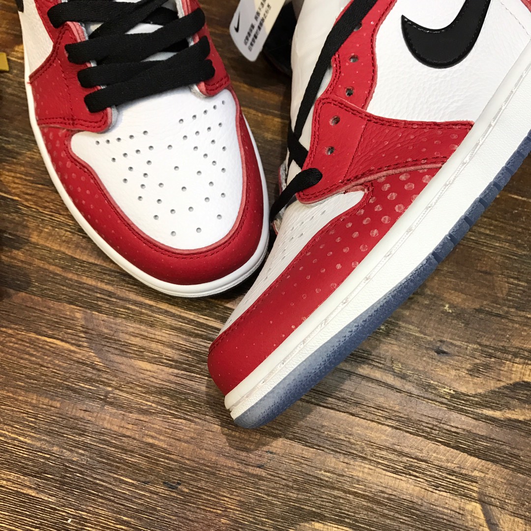 NIKE Air Jordan 1 sneaker