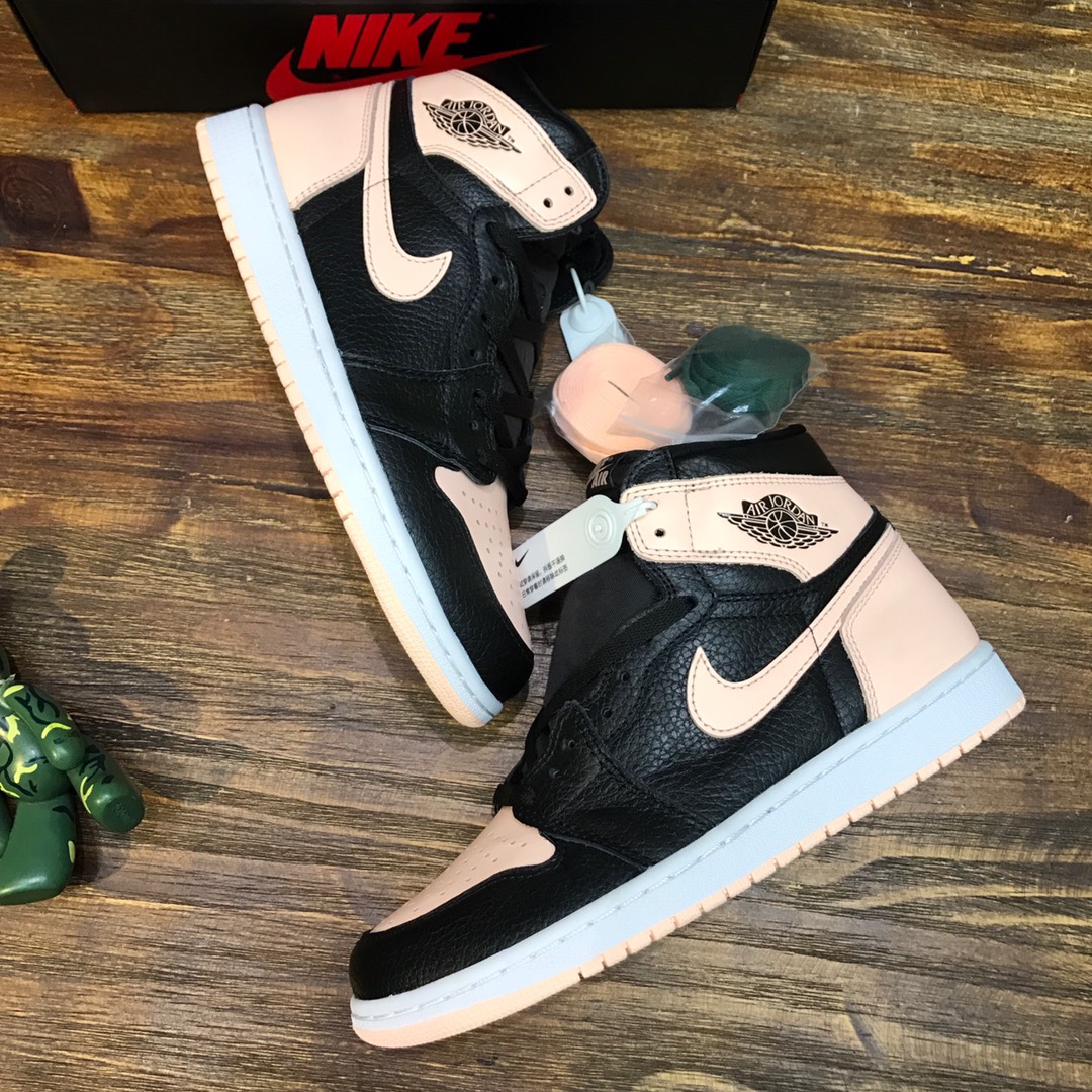 NIKE Air Jordan 1 sneaker