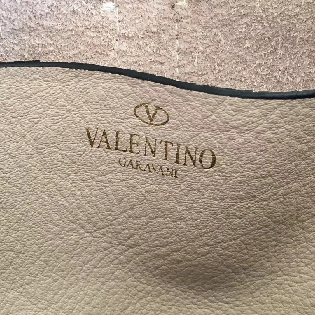 Valen Garavani Vsling Handbags