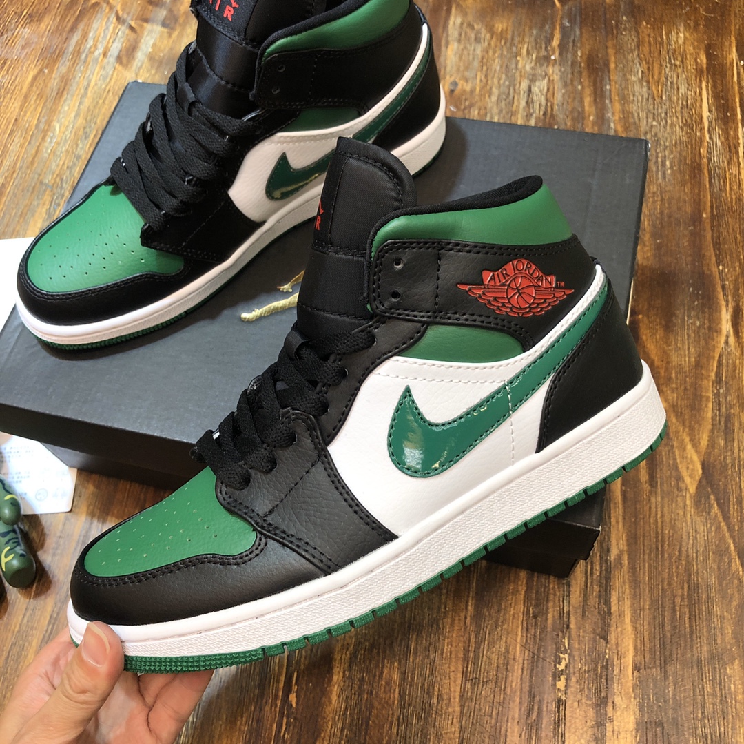 NIKE Air Jordan 1 Middle sneaker