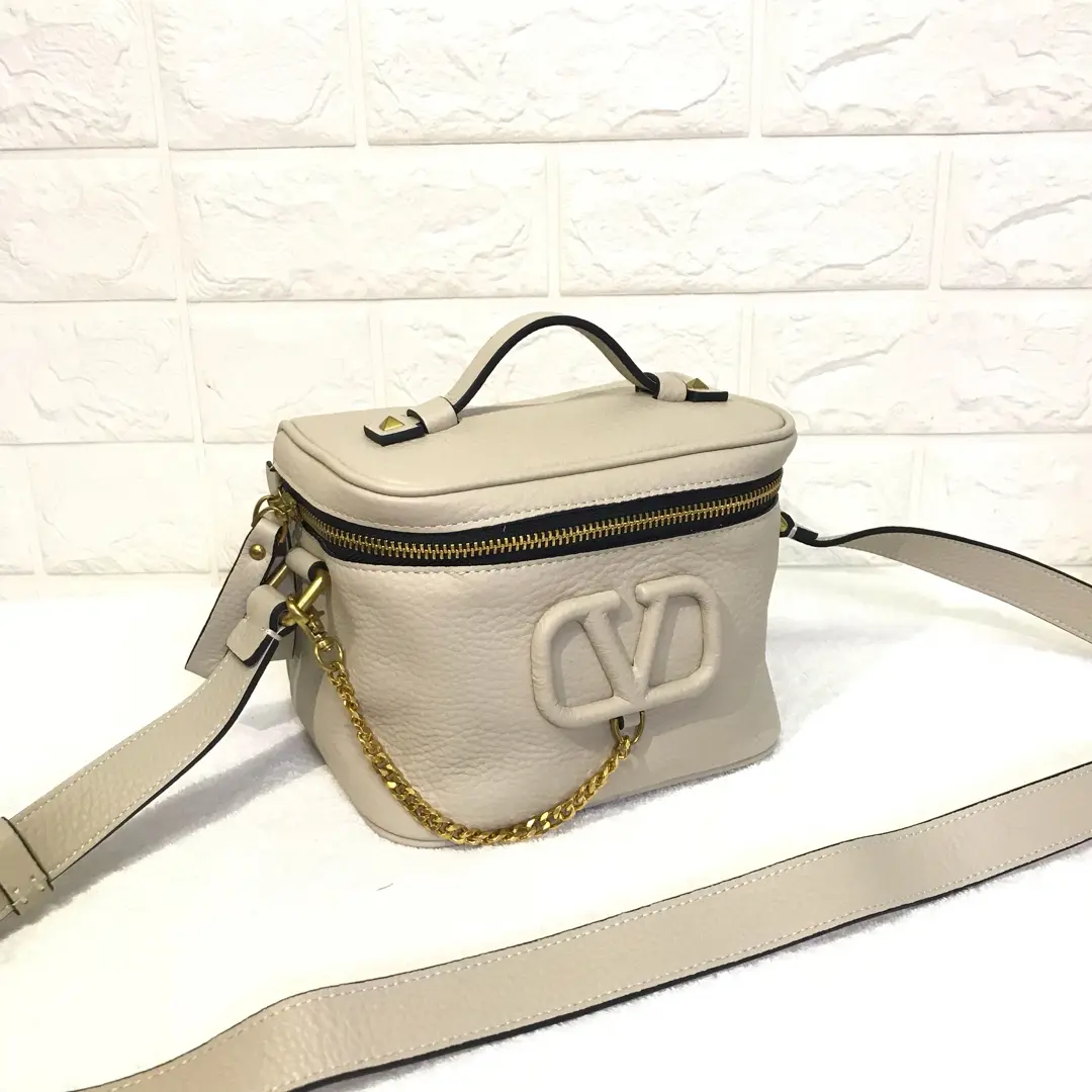 Valen Garavani Vsling Handbags