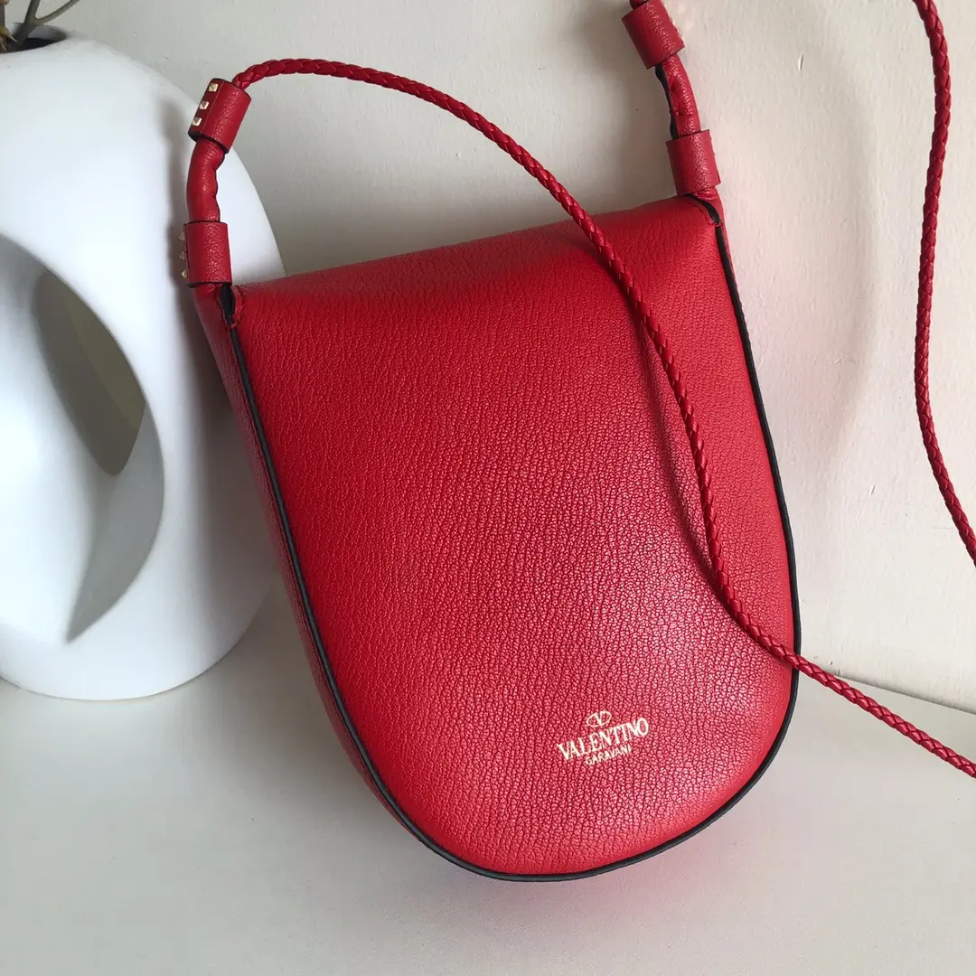 Valen Garavani Vring Handbags