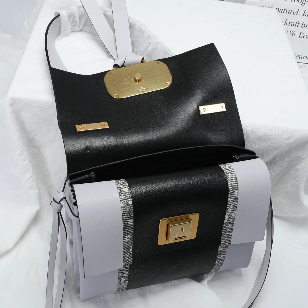 Valentino Garavani Vring Handbags