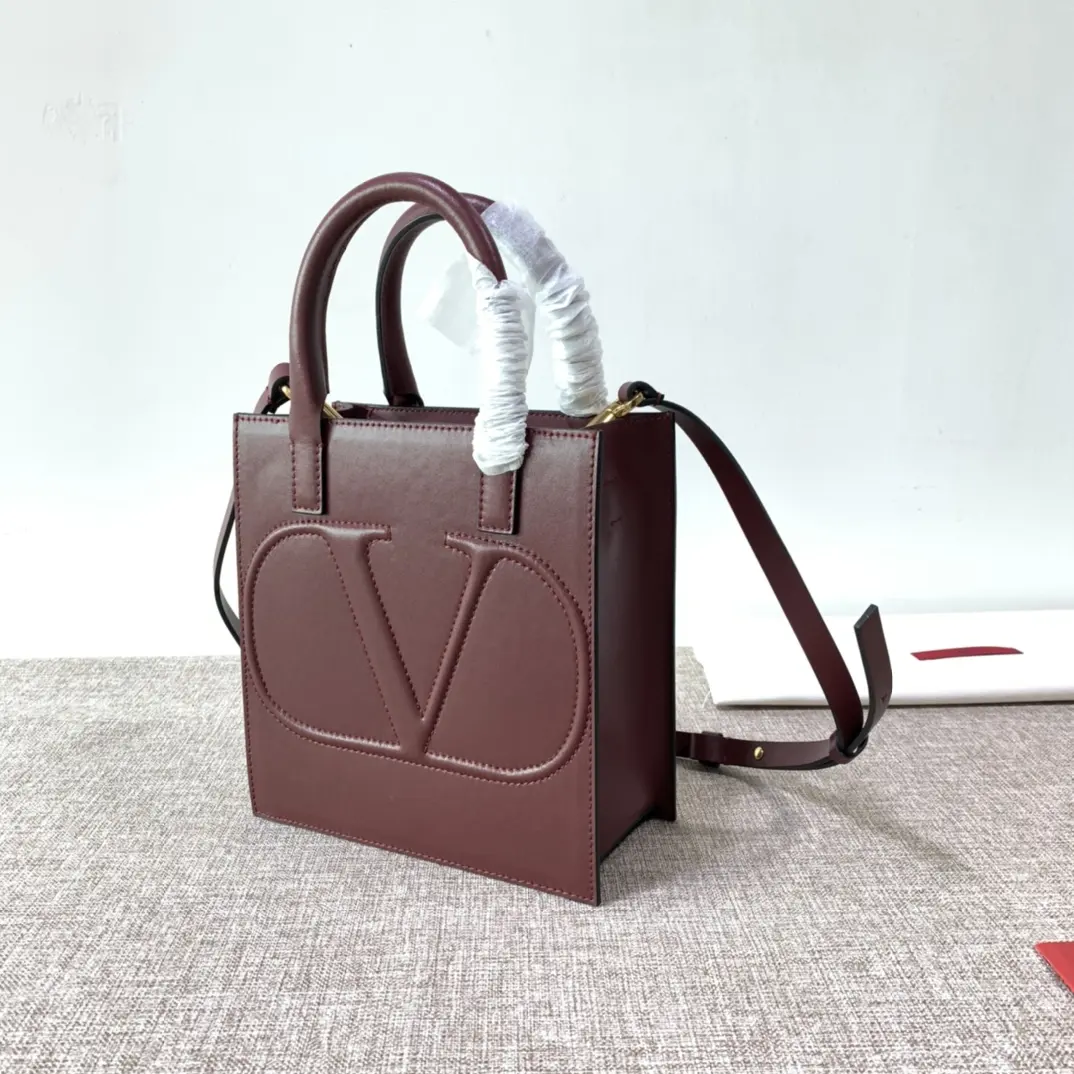 Valen Garavani VLOGO Walk Handbags