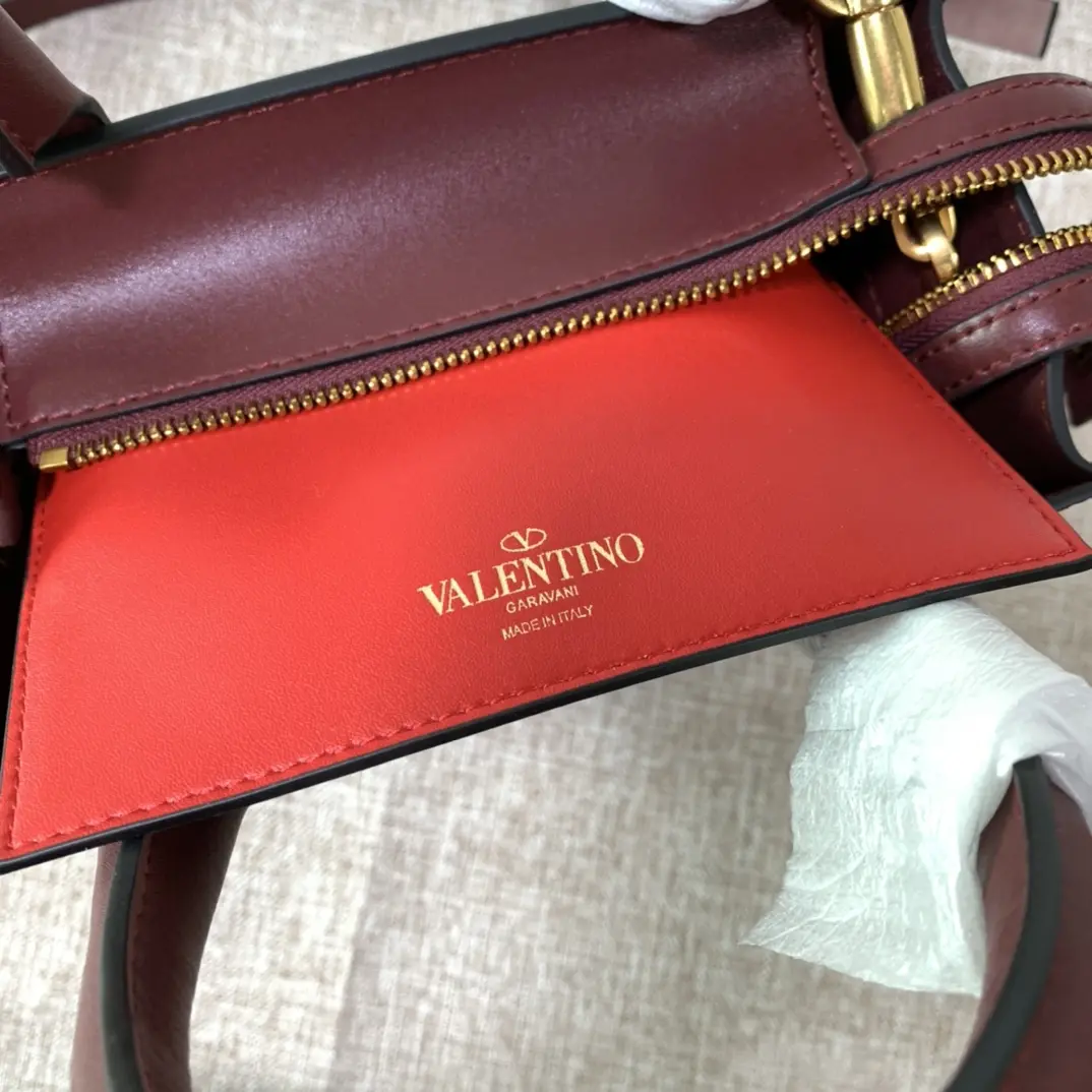 Valen Garavani VLOGO Walk Handbags