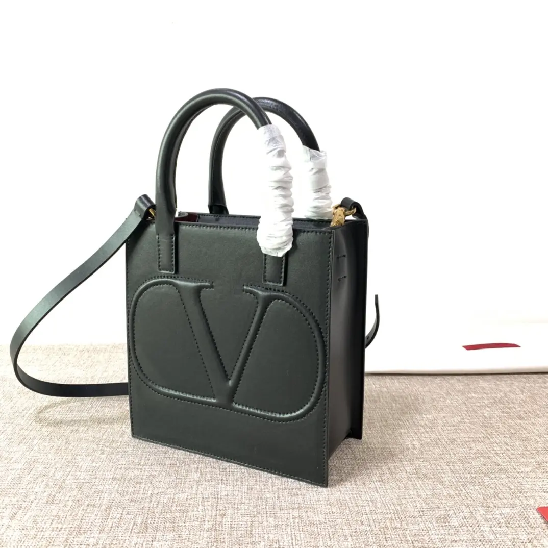 Valen Garavani VLOGO Walk Handbags