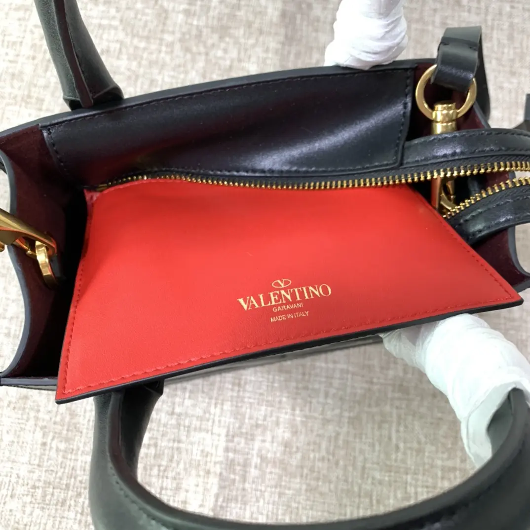 Valen Garavani VLOGO Walk Handbags