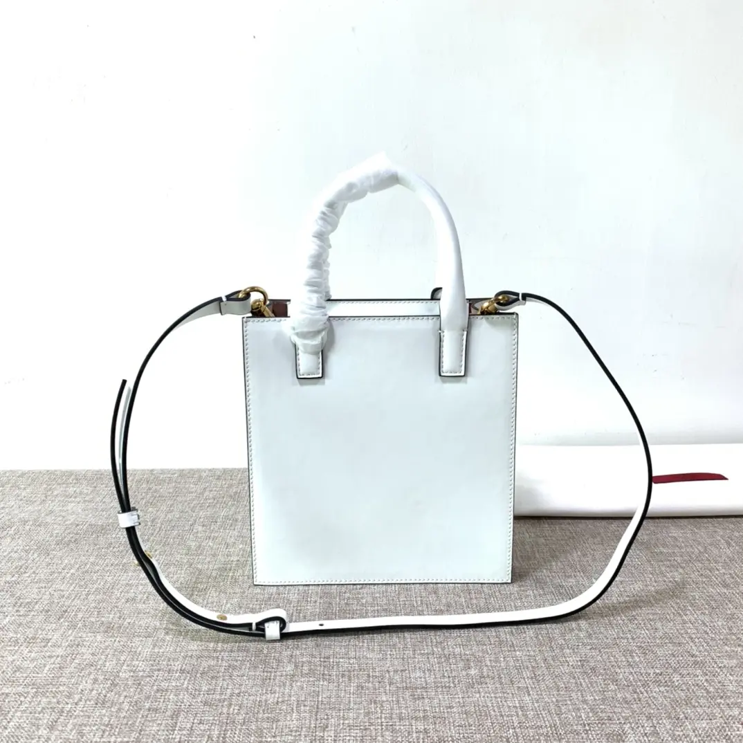 Valen Garavani VLOGO Walk Handbags