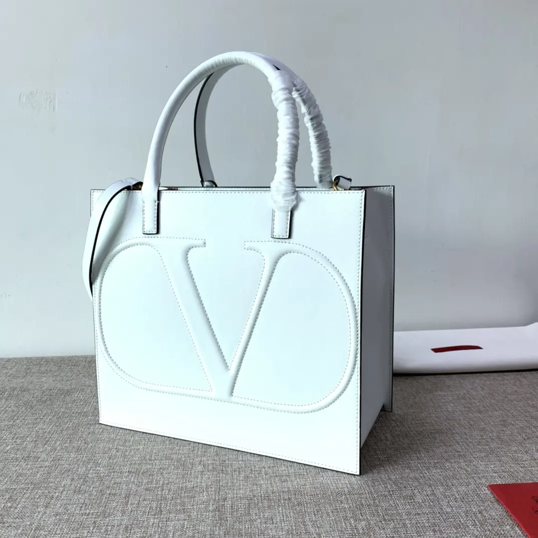 Valen Garavani VLOGO Walk Handbags