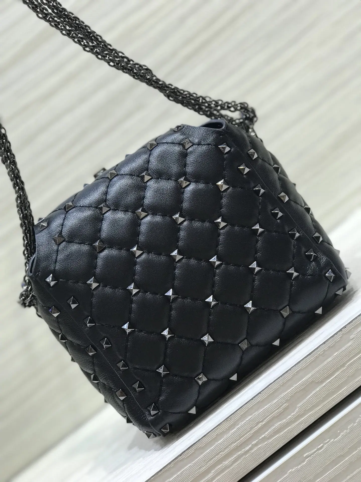 Valen Garavani GARAVANI ROCKSTUD SPIKE Handbag