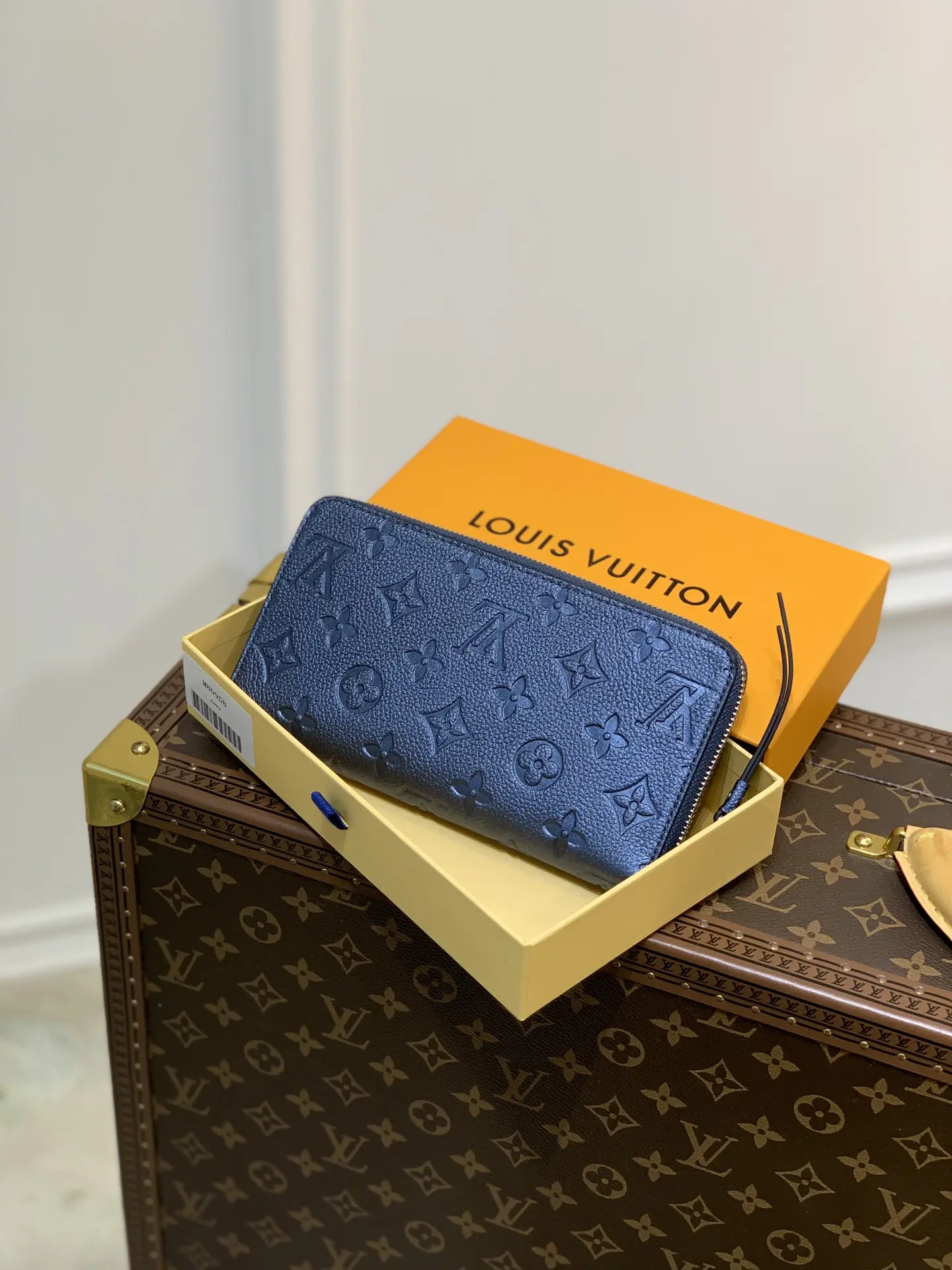 Louis Vuitton Zippy Handbags 