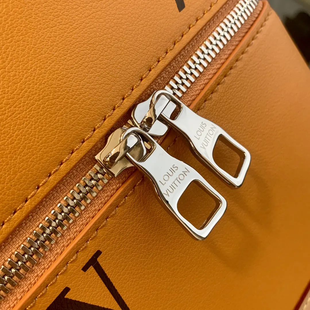 Louis Vuitton Vertical Box Trunk Handbags 