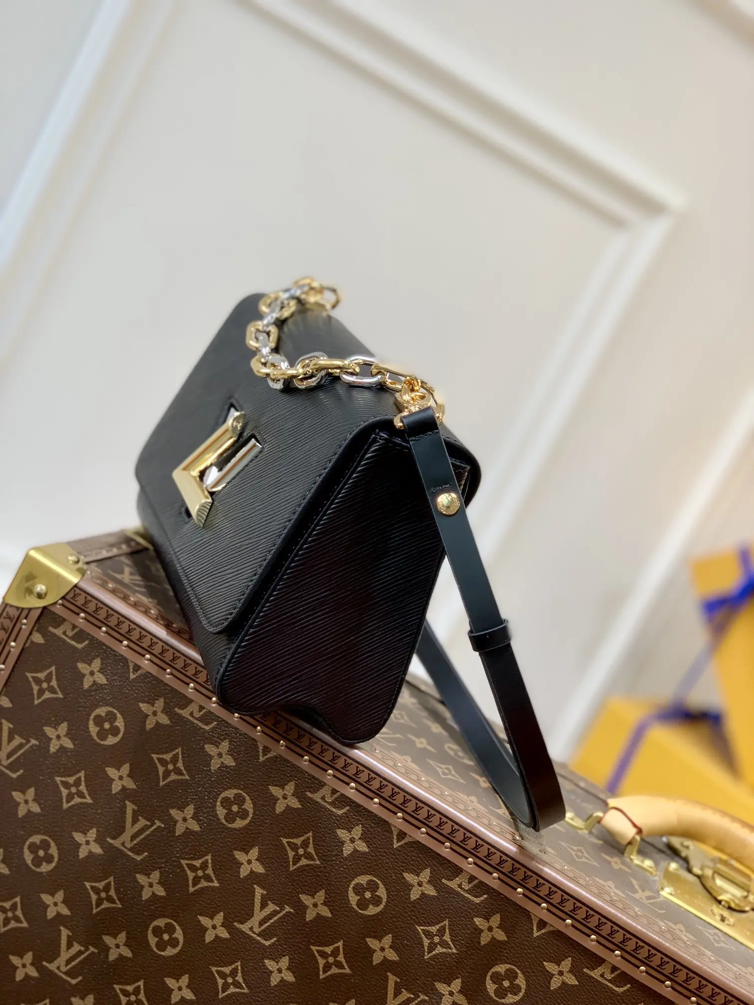 Louis Vuitton Twist Handbags 