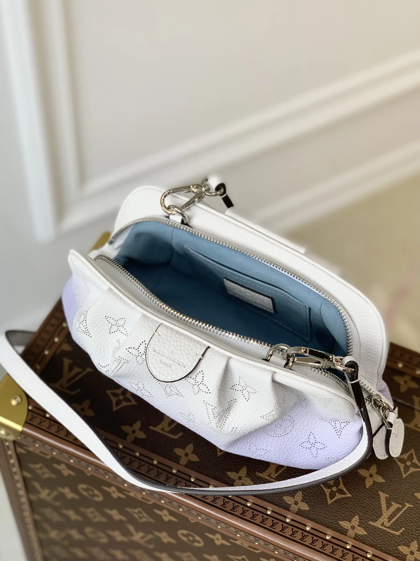 Louis Vuitton Scala Handbags 