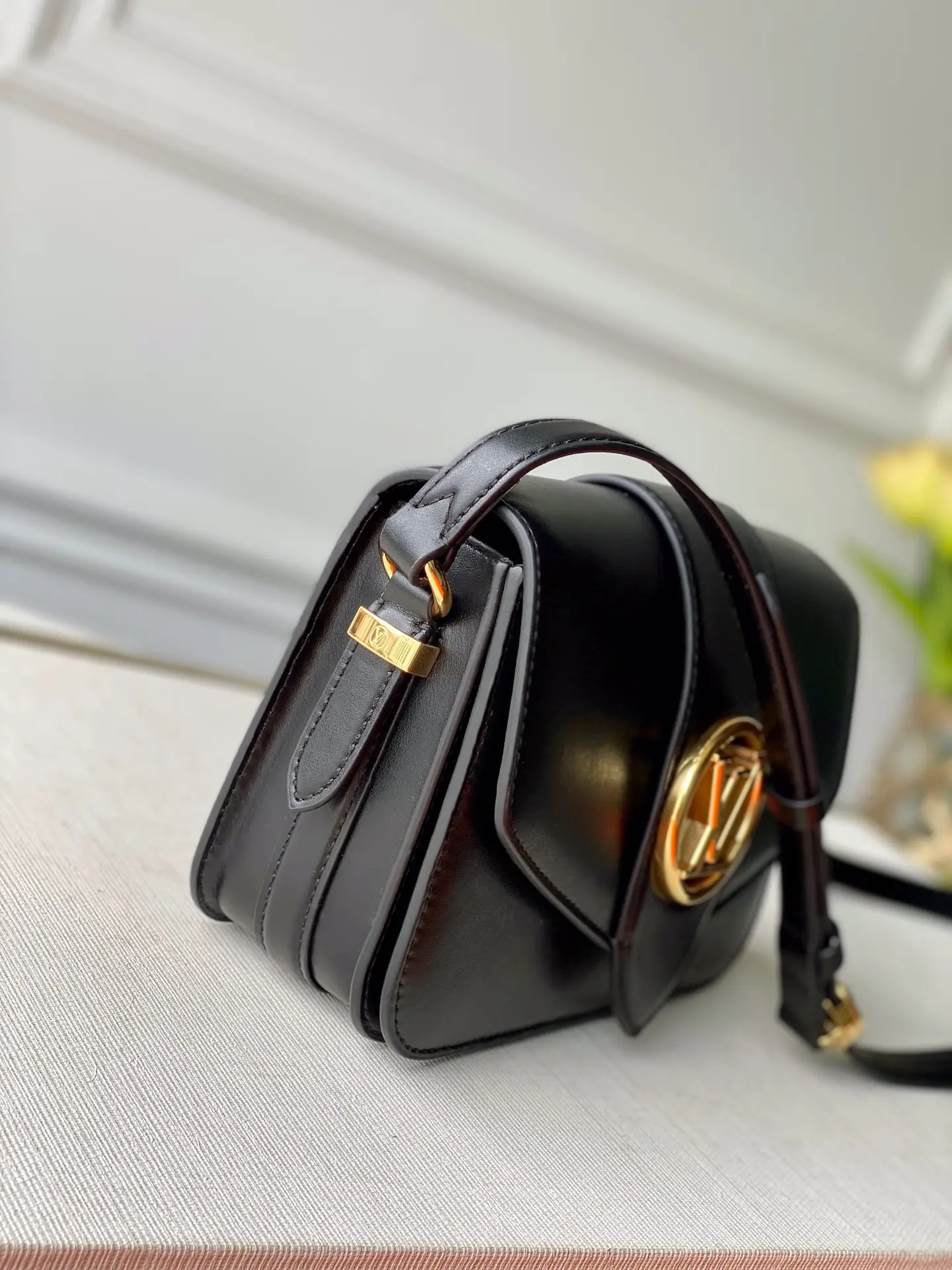 Louis Vuitton Pont 9 Handbags 