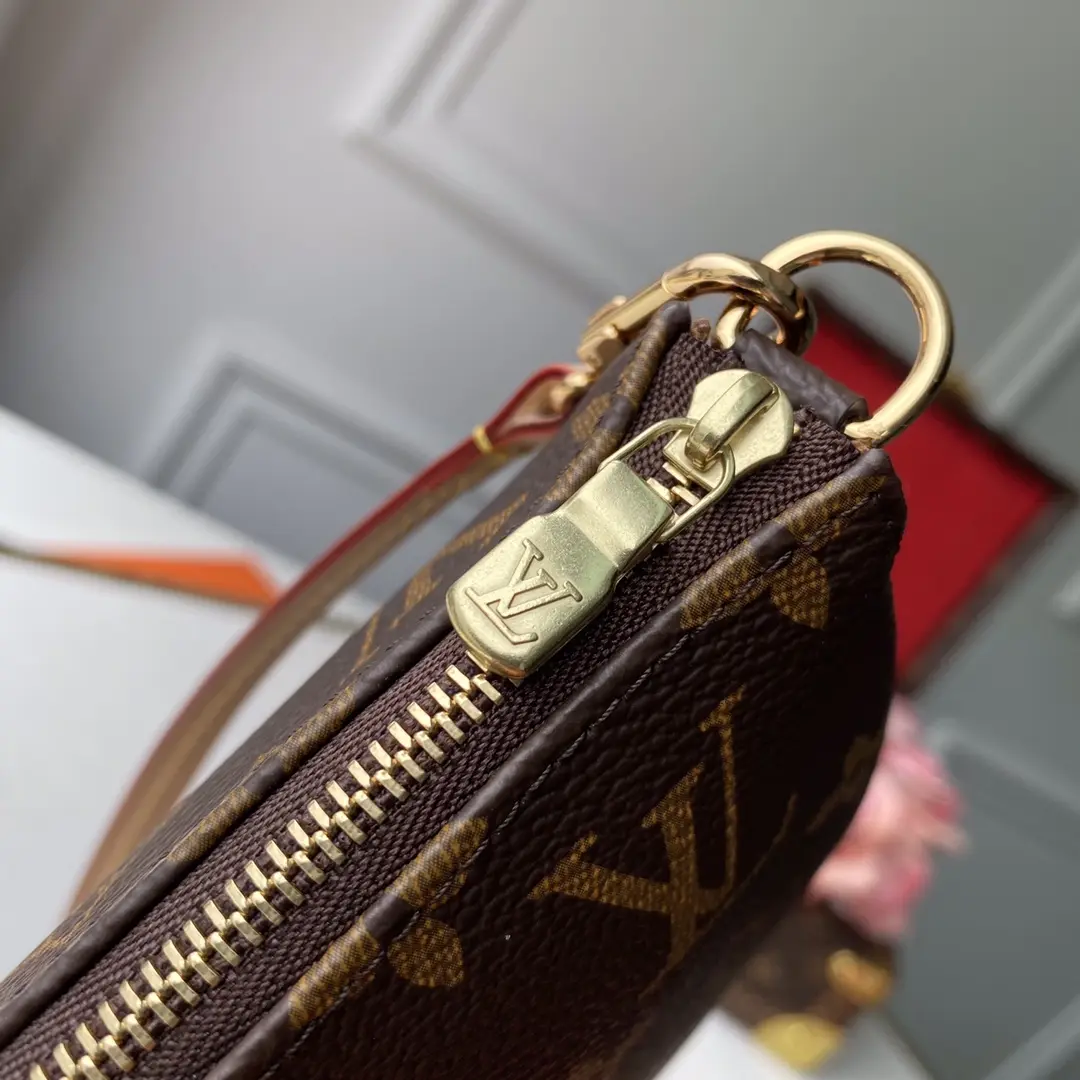 Louis Vuitton Pochettep Accessories Mila Handbags 