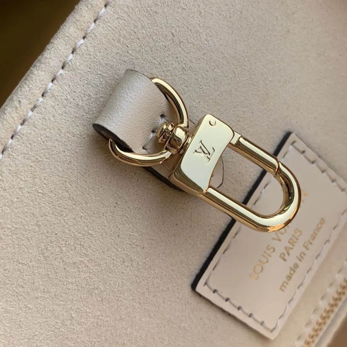 Louis Vuitton Onthego Handbags 