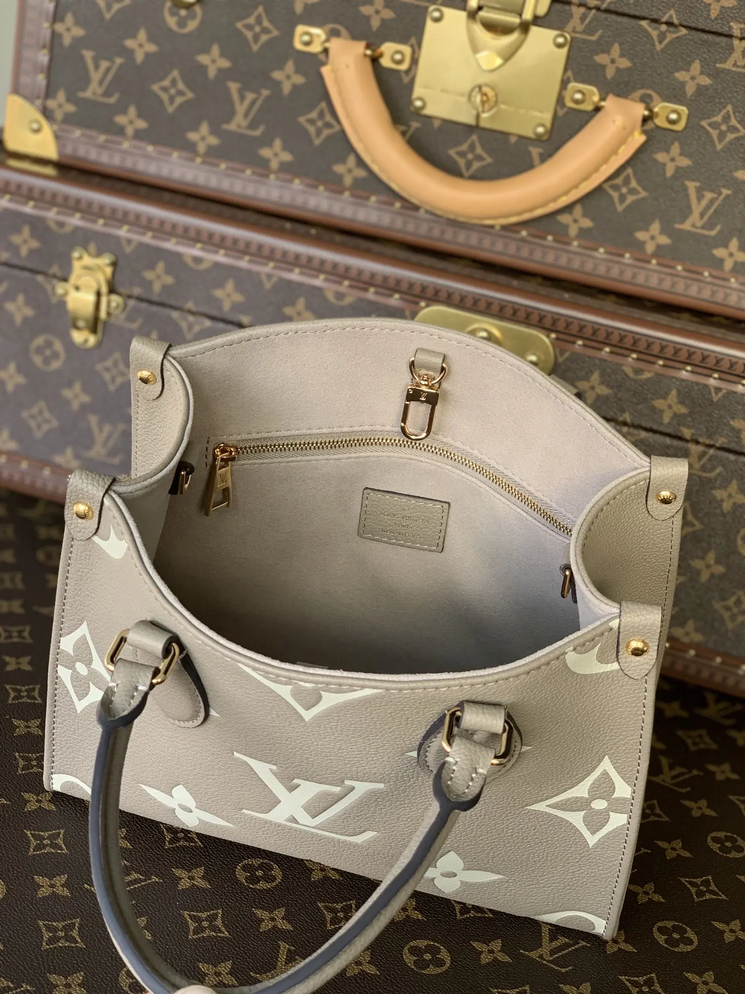 Louis Vuitton Onthego Handbags 