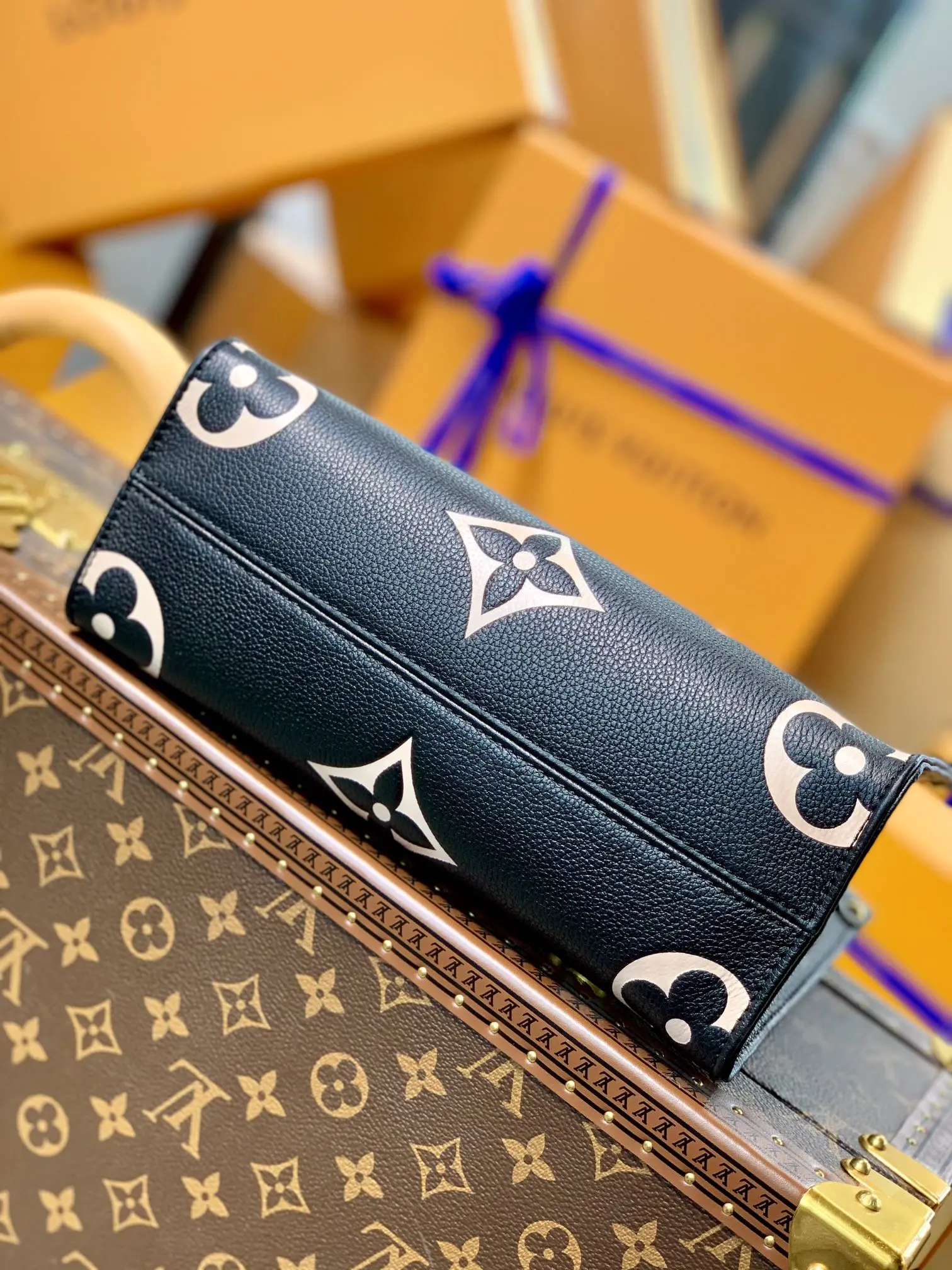 Louis Vuitton Onthego Handbags 
