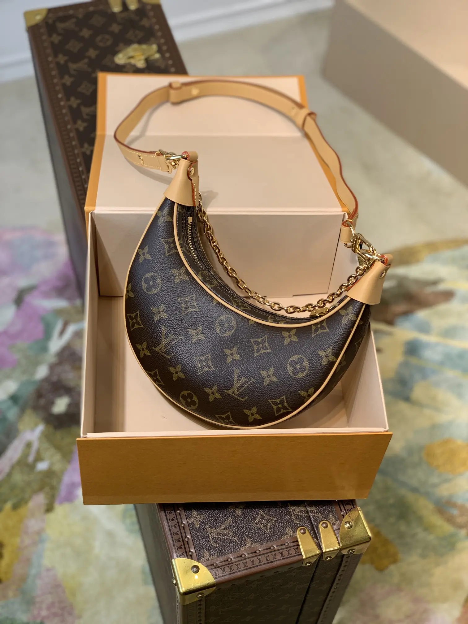 Louis Vuitton Odeo Handbags 