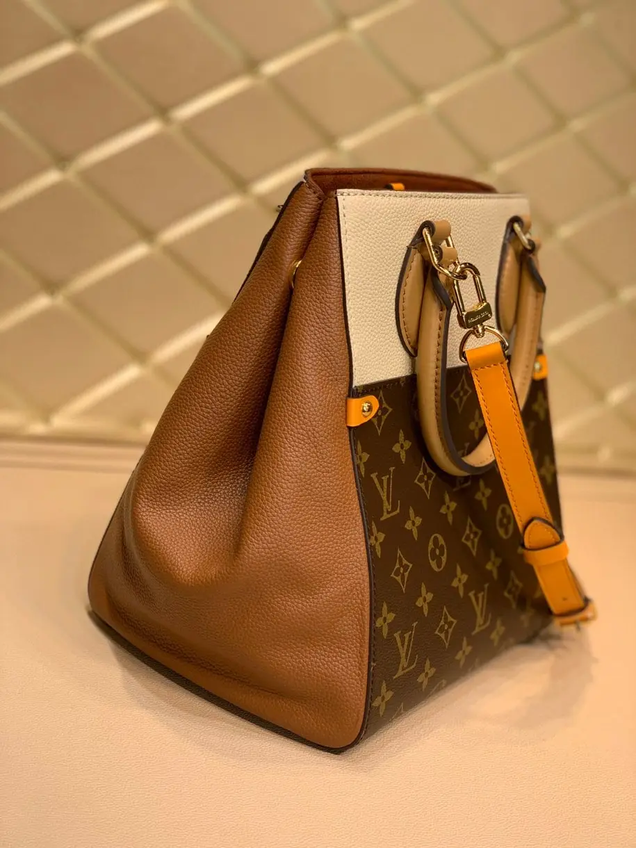 Louis Vuitton new FOLD TOTE medium size Handbags M45376