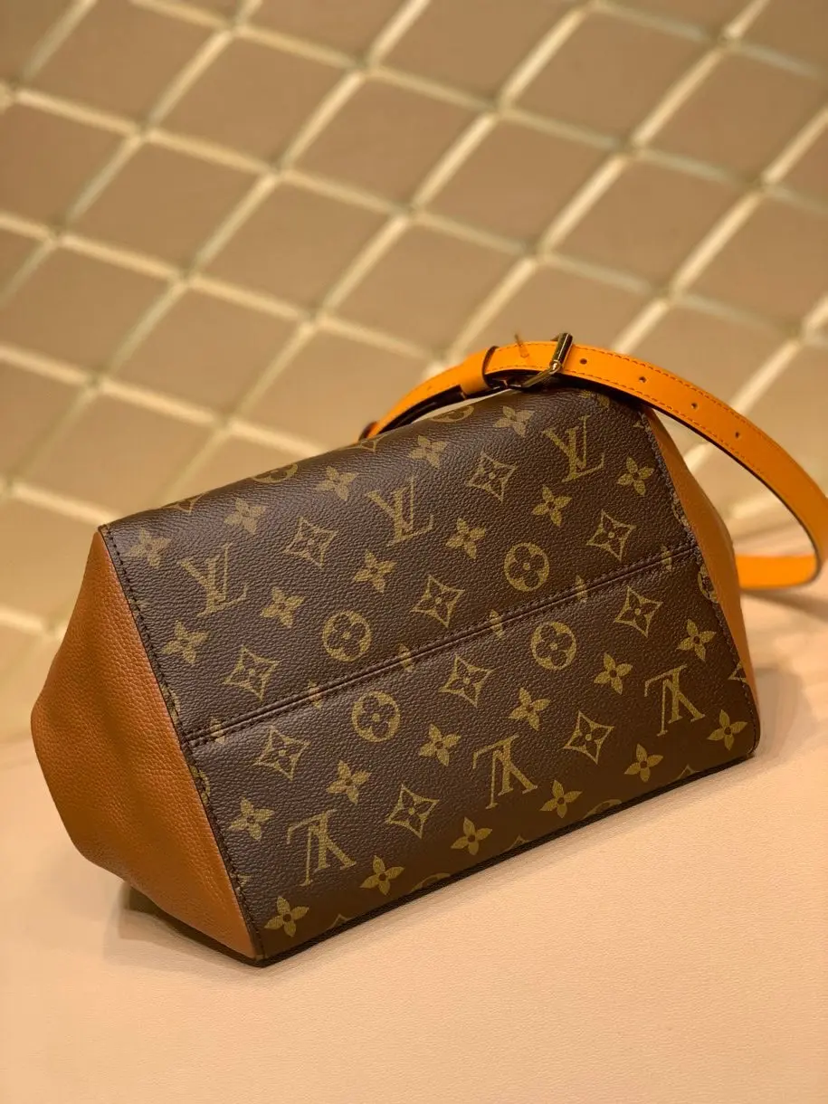 Louis Vuitton new FOLD TOTE medium size Handbags M45376