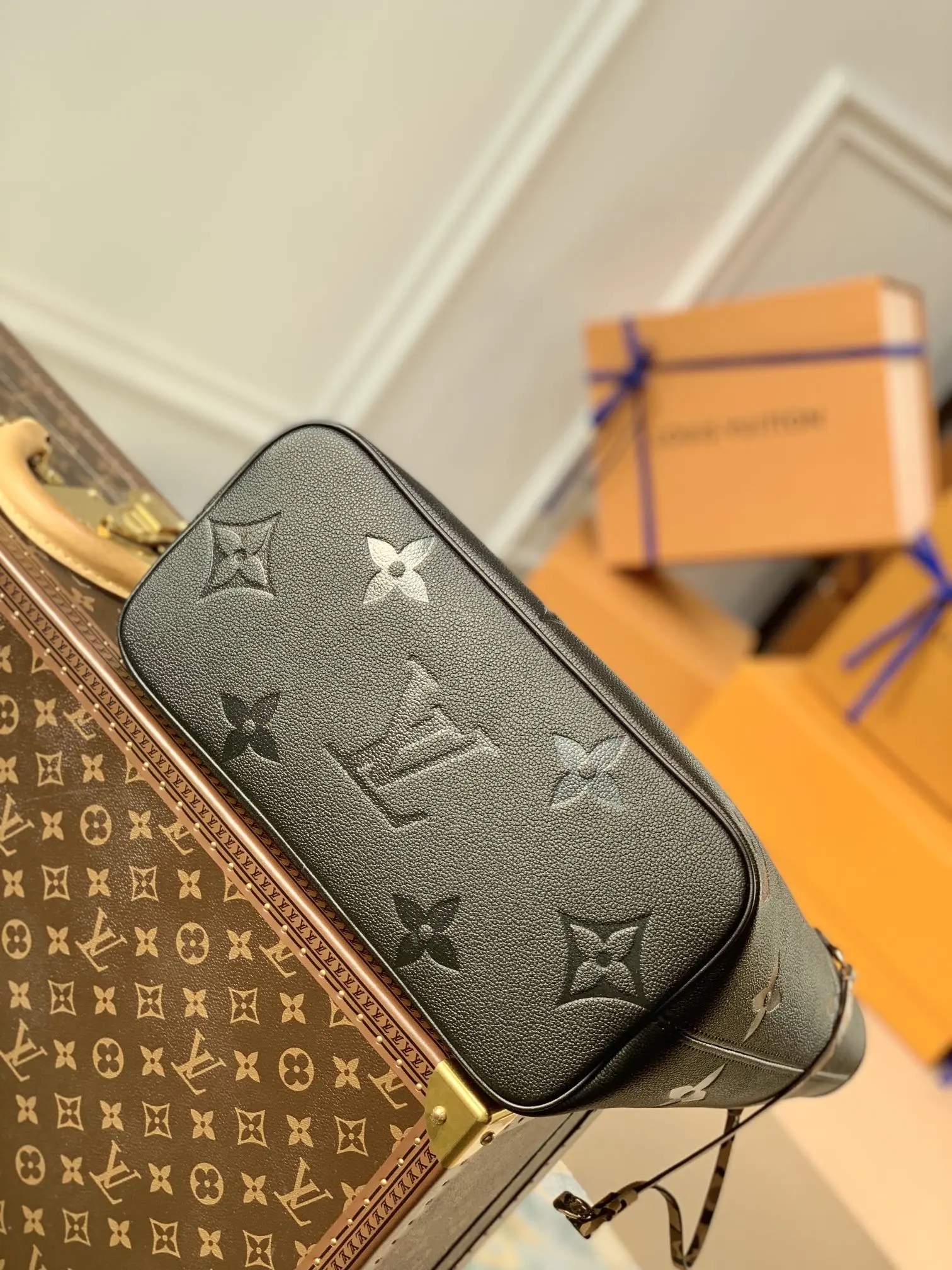 Louis Vuitton Neverfull Handbags 
