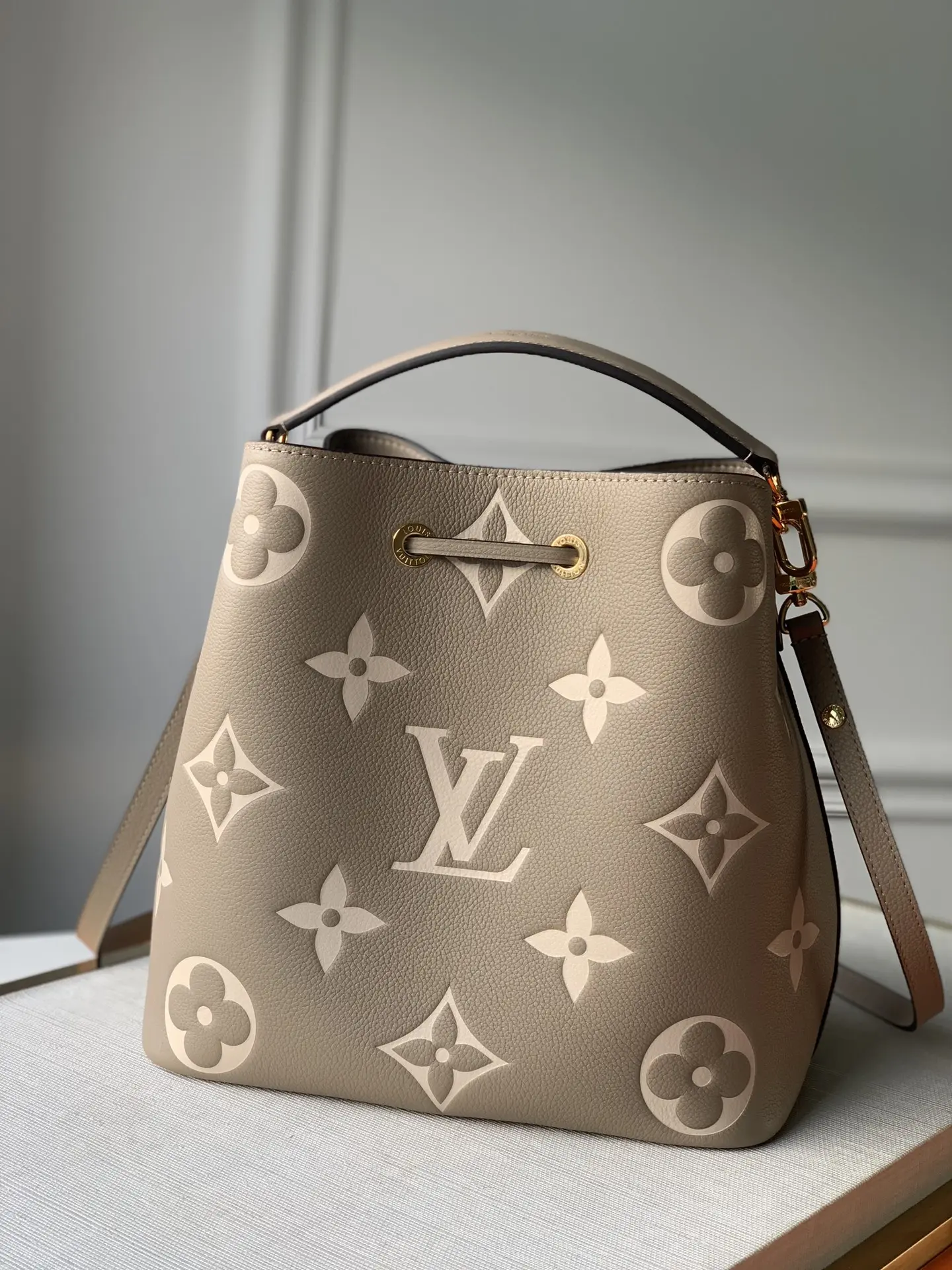 Louis Vuitton NéoNoé Handbags 