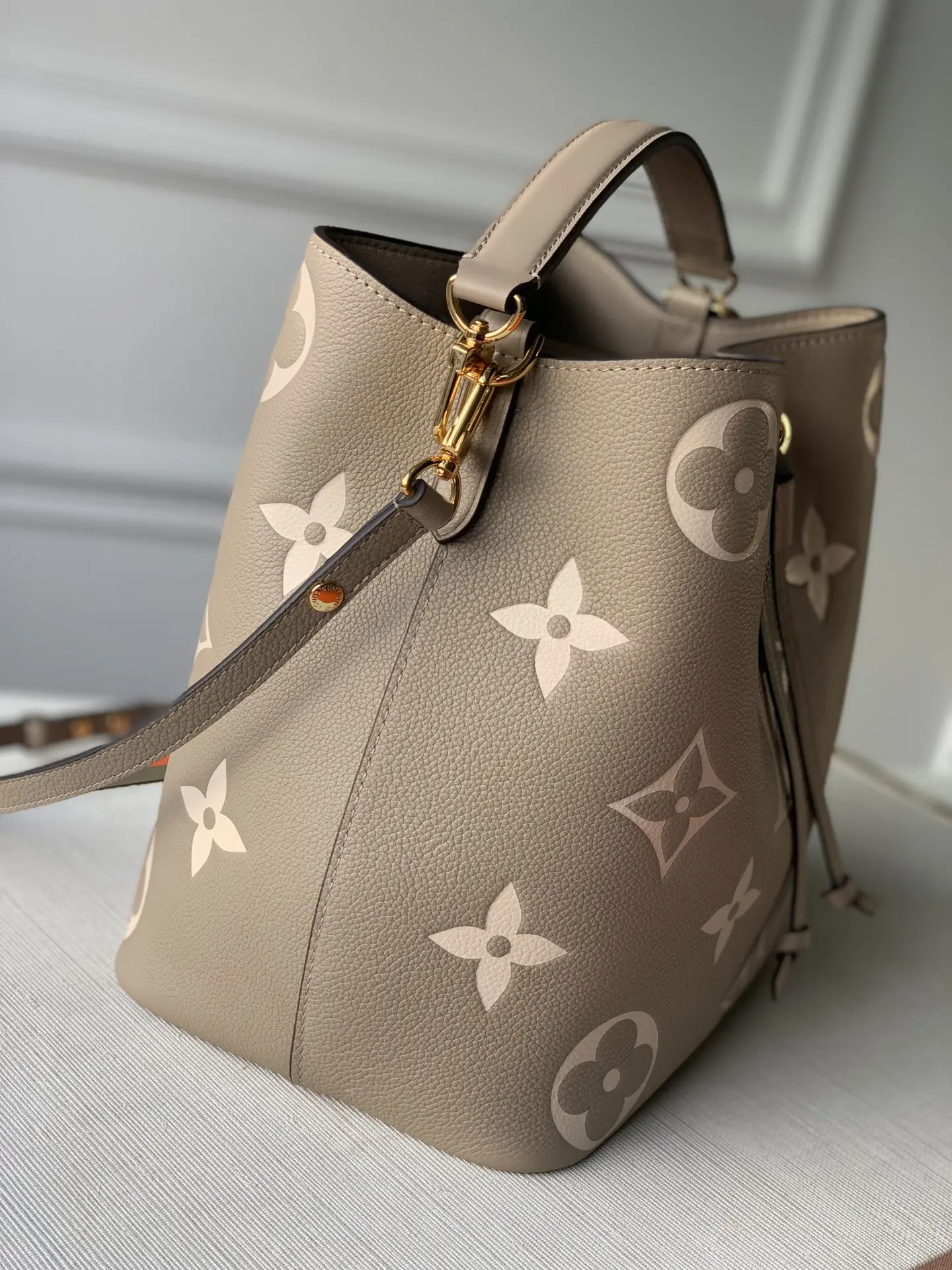 Louis Vuitton NéoNoé Handbags 