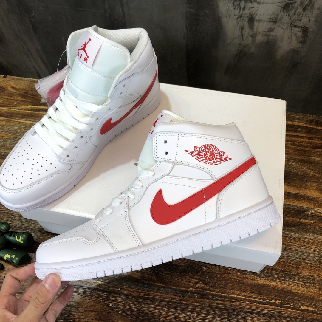 NIKE Air Jordan 1 Middle sneaker