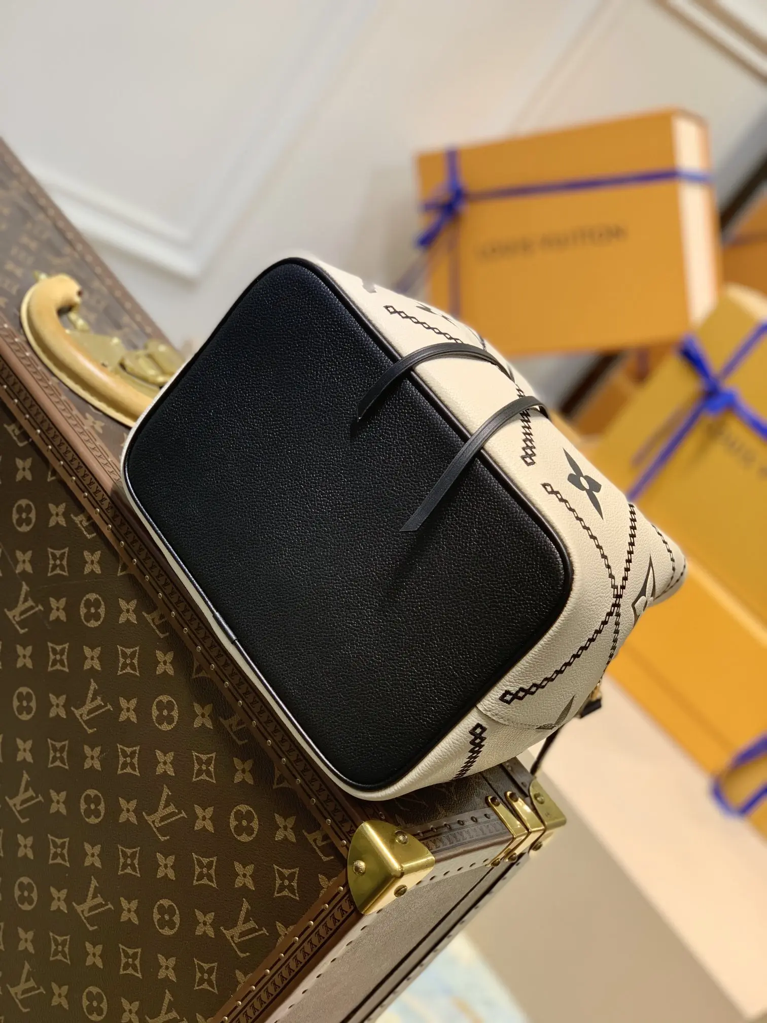 Louis Vuitton NéoNoé Handbags 