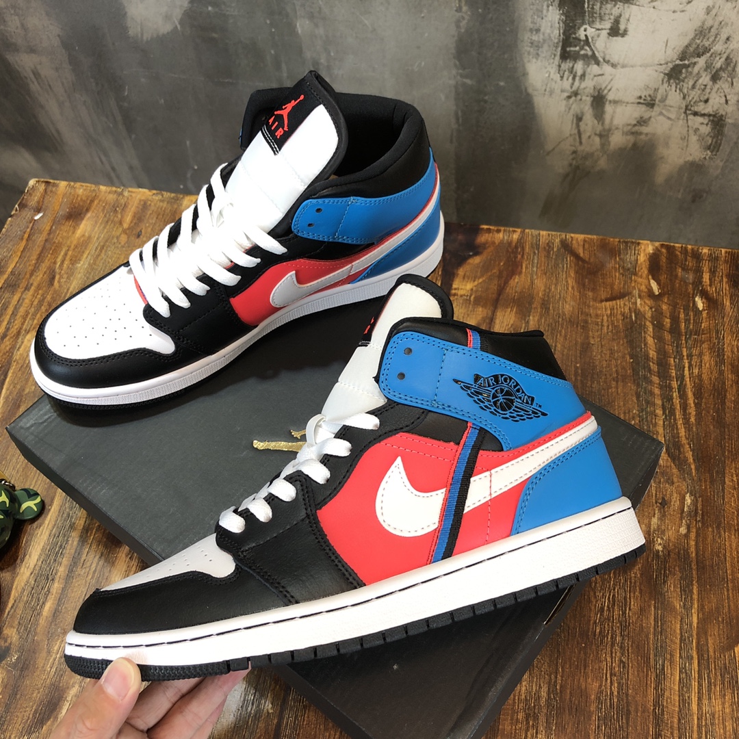 NIKE Air Jordan 1 Middle sneaker