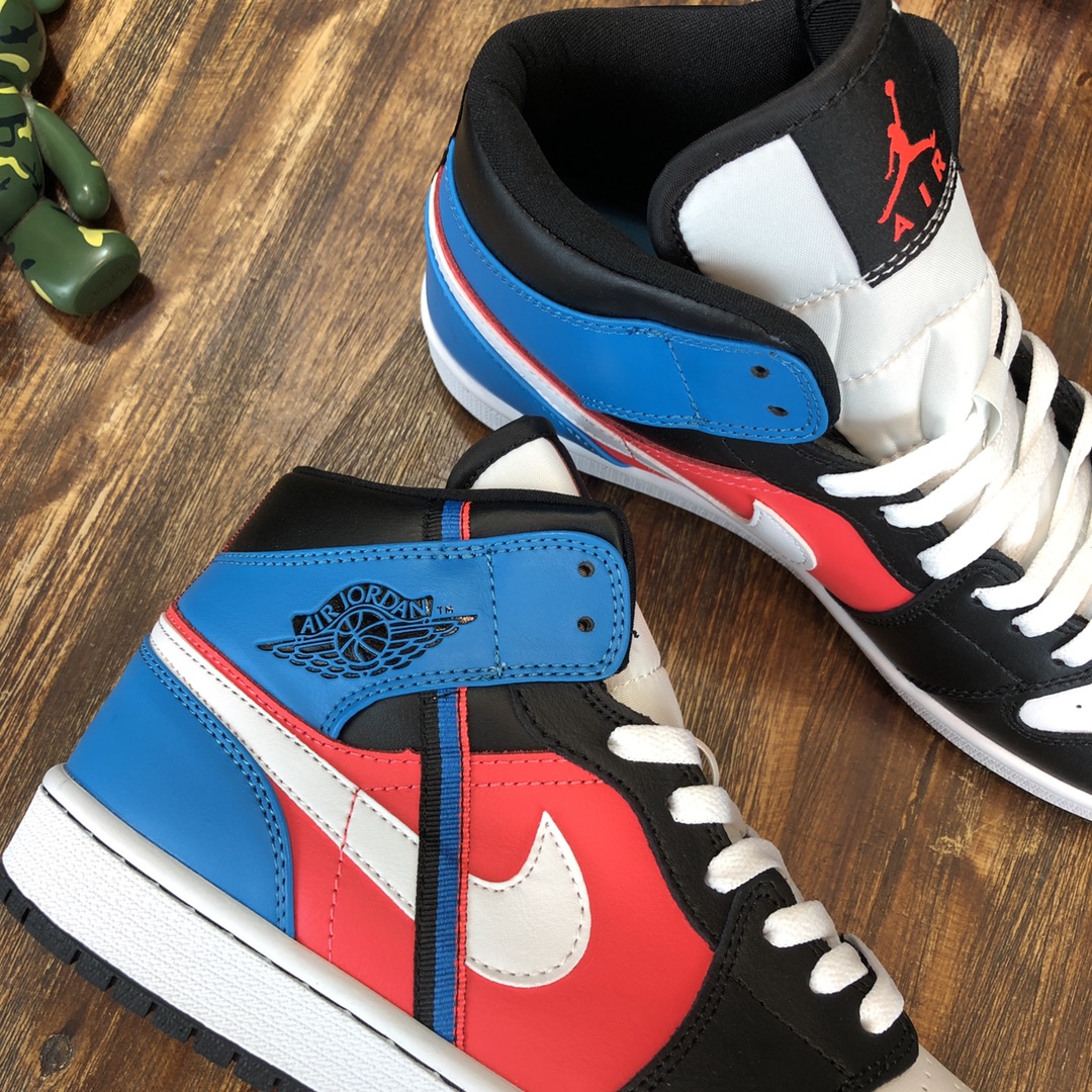 NIKE Air Jordan 1 Middle sneaker