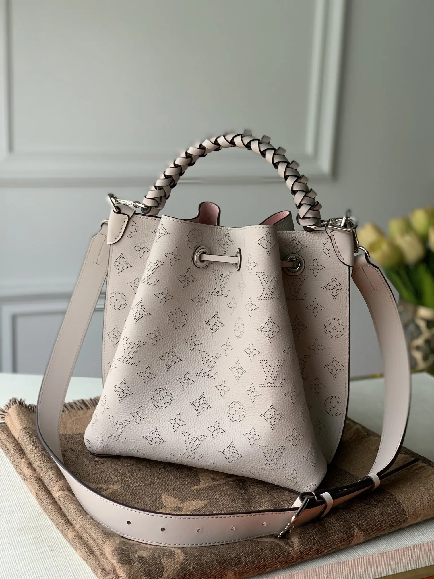 Louis Vuitton Muria Handbags 