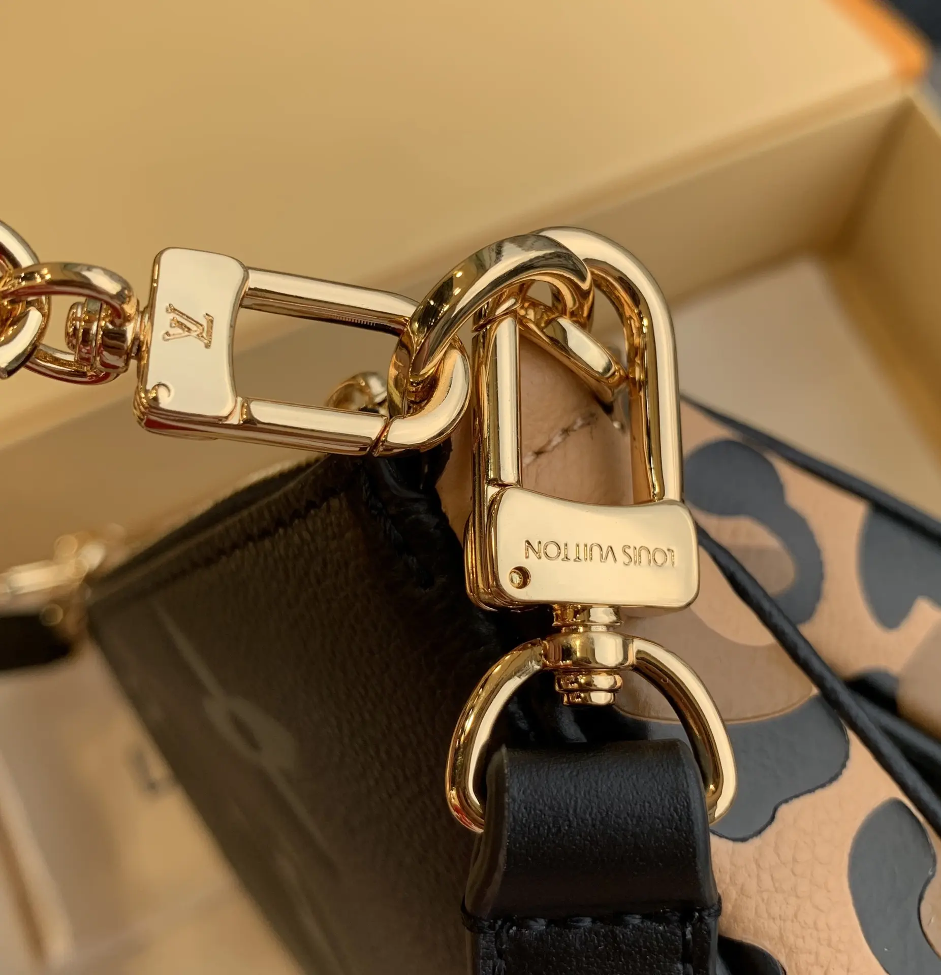 Louis Vuitton Multi Pochette Accessoires Handbags 