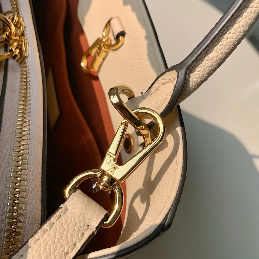 Louis Vuitton Montaigne Handbags 