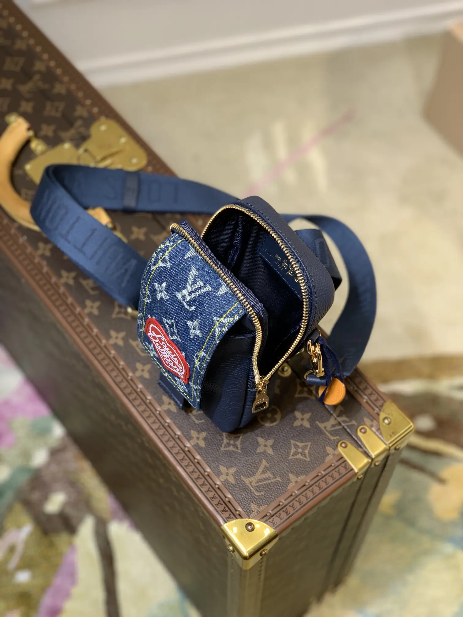 Louis Vuitton Mobile phone bag Handbags 