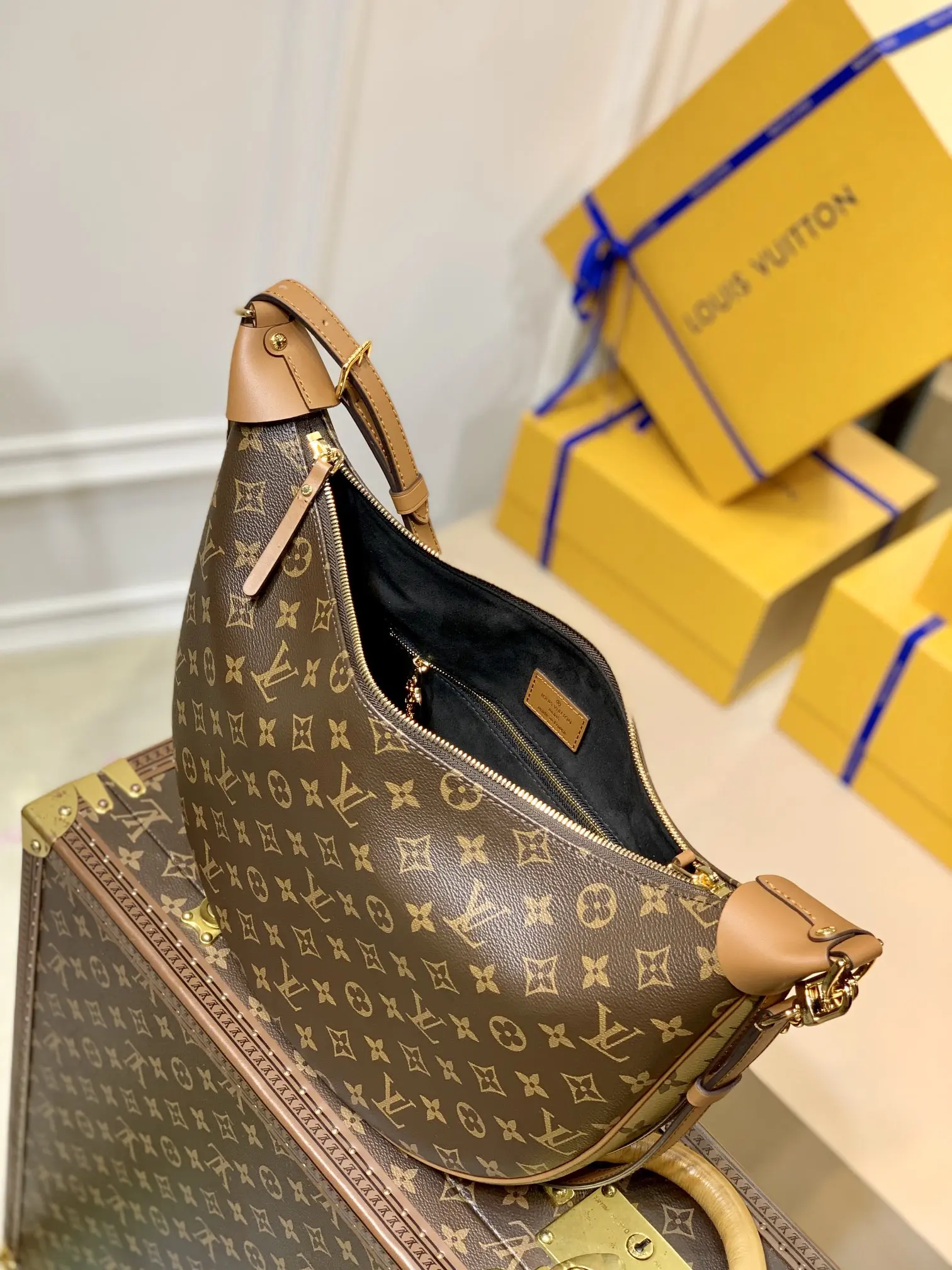 Louis Vuitton Marel Handbags 