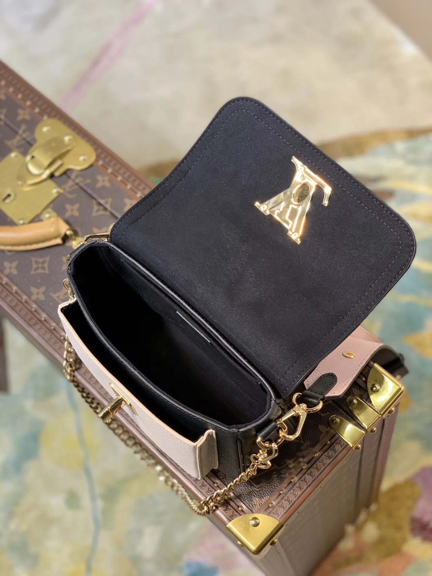 Louis Vuitton Lockme Tender Handbags 