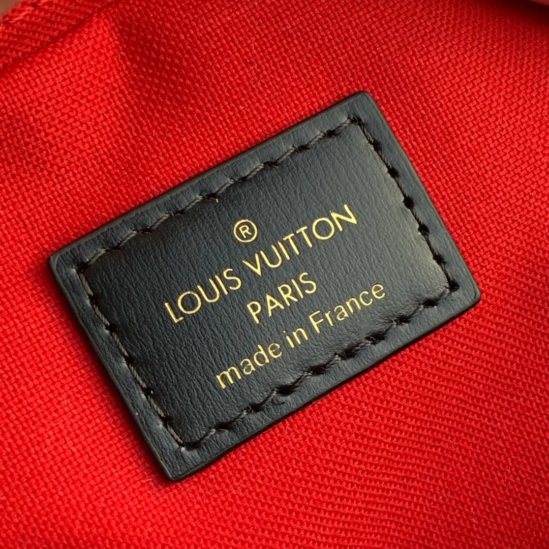 Louis Vuitton Game on Handbags 