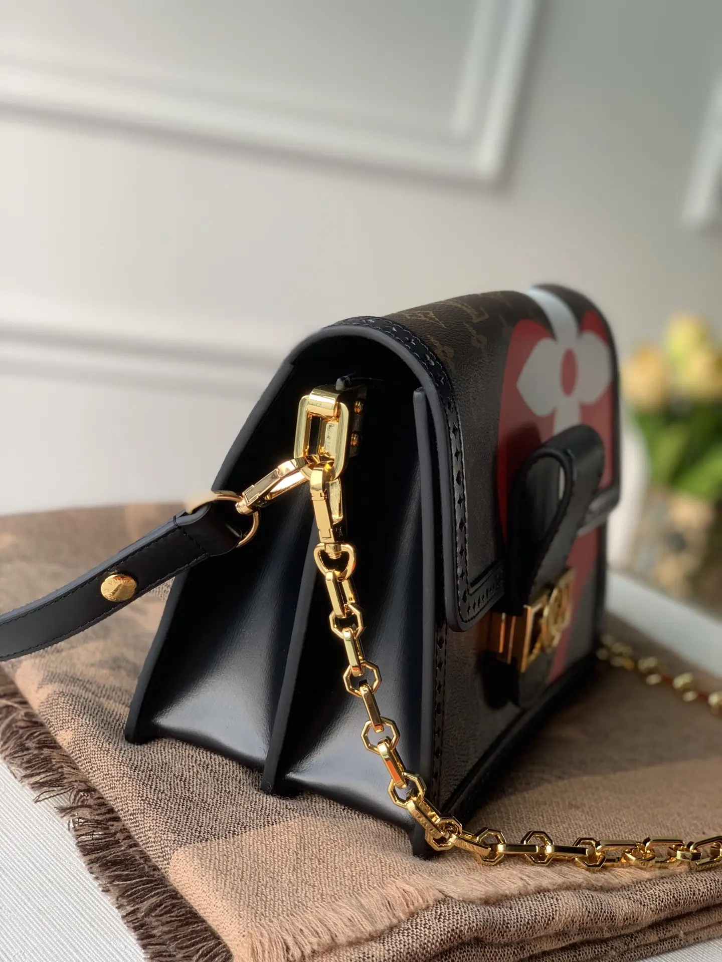 Louis Vuitton Dauphine Handbags 