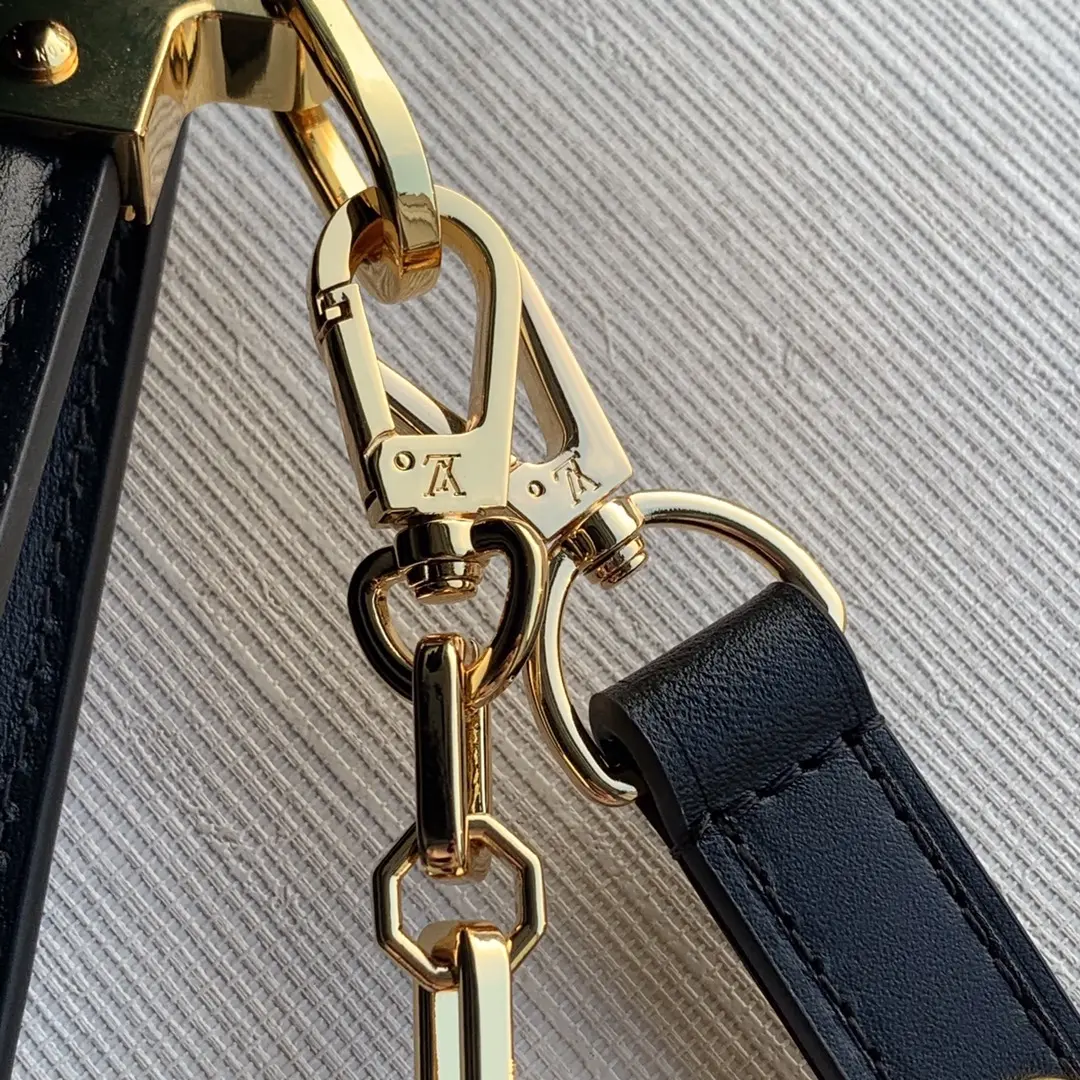 Louis Vuitton Dauphine Handbags 