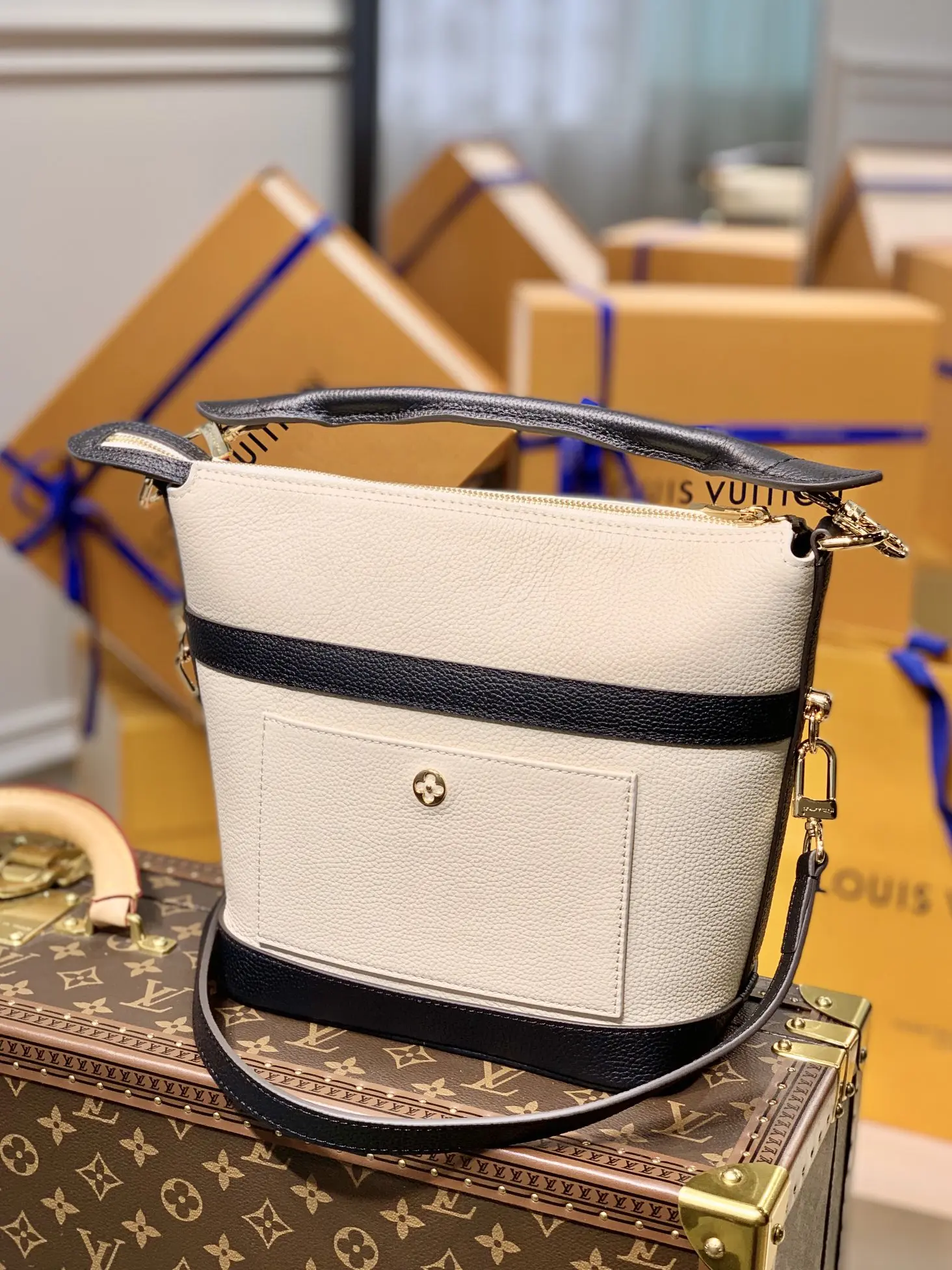 Louis Vuitton Cruiser Handbags 