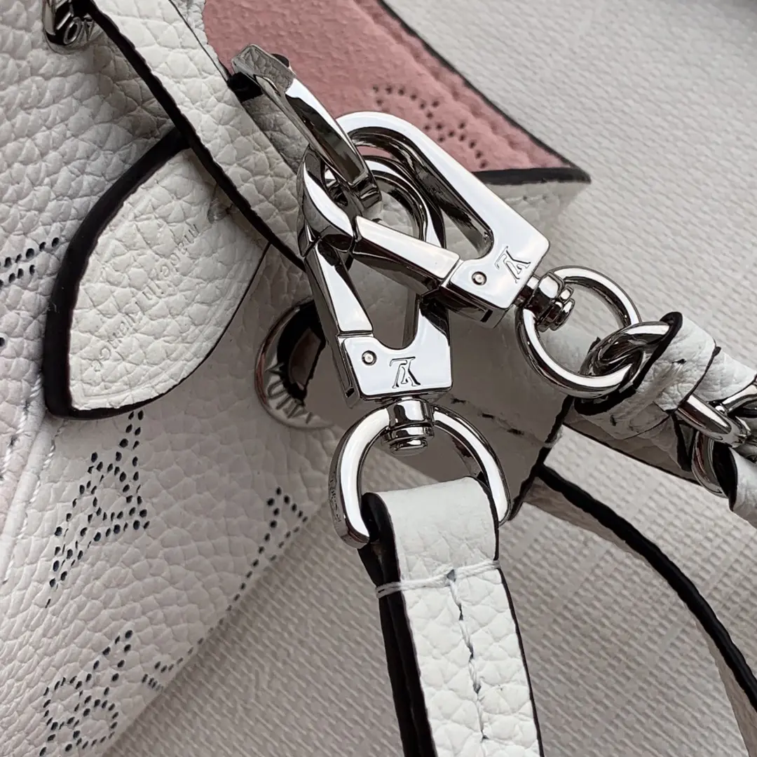 Louis Vuitton Bella Handbags 