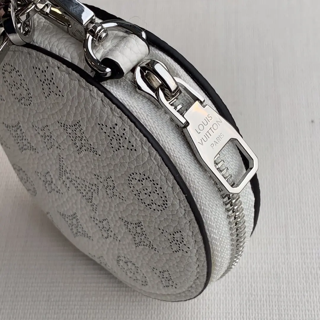 Louis Vuitton Bella Handbags 