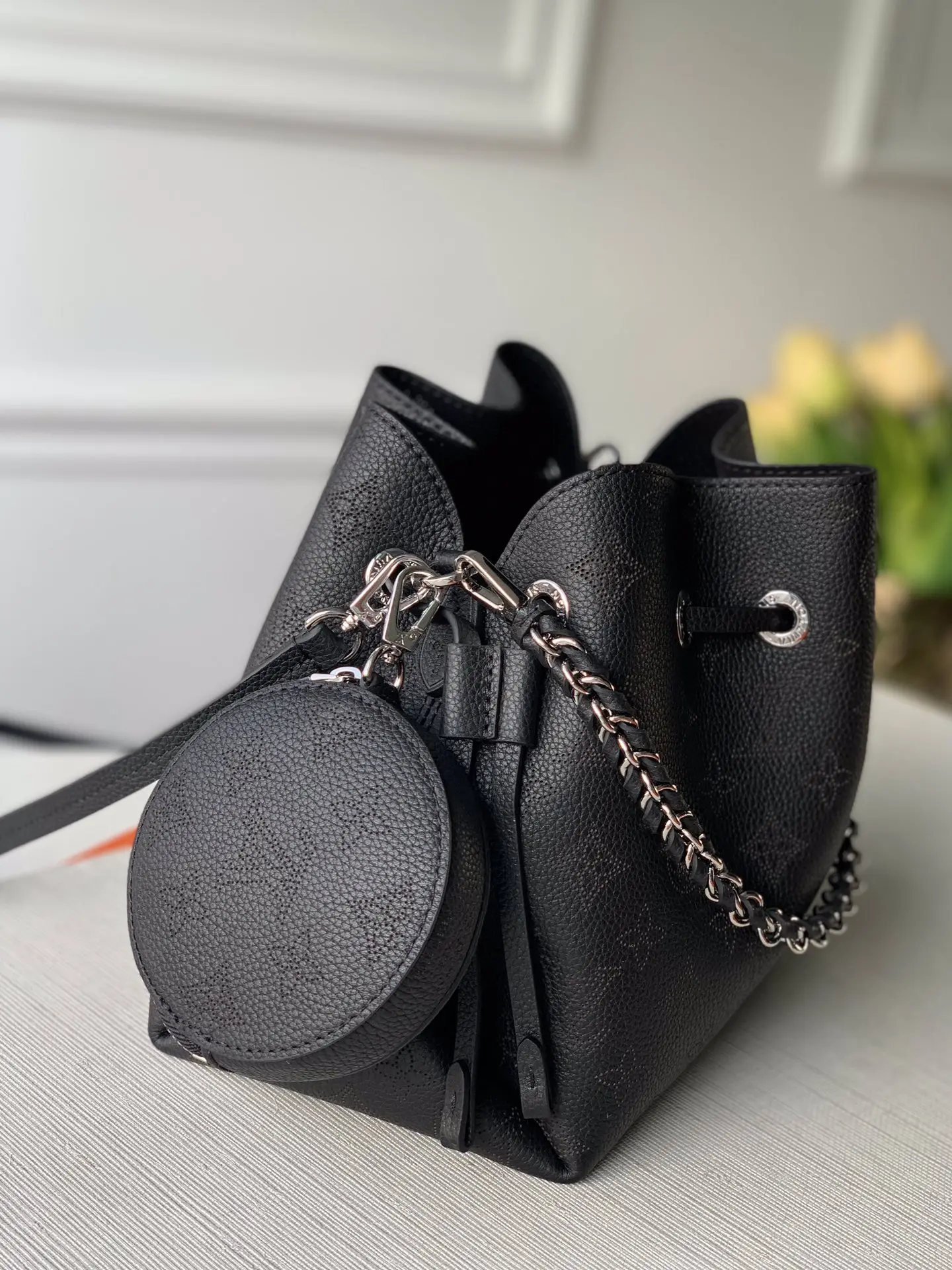 Louis Vuitton Bella Handbags 