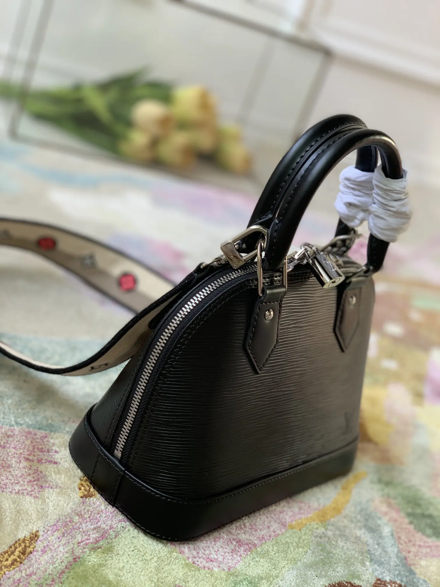 Louis Vuitton Alma BB Handbags 