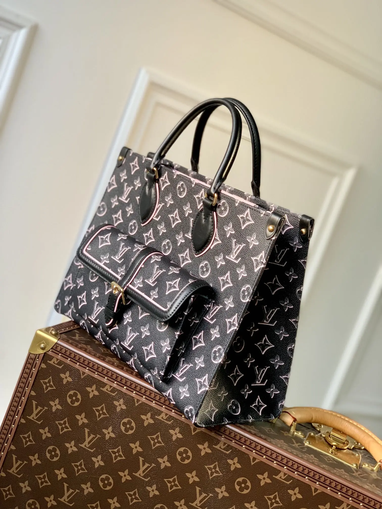 Louis Vuitton 2022 OnTheGo Handbags M46154