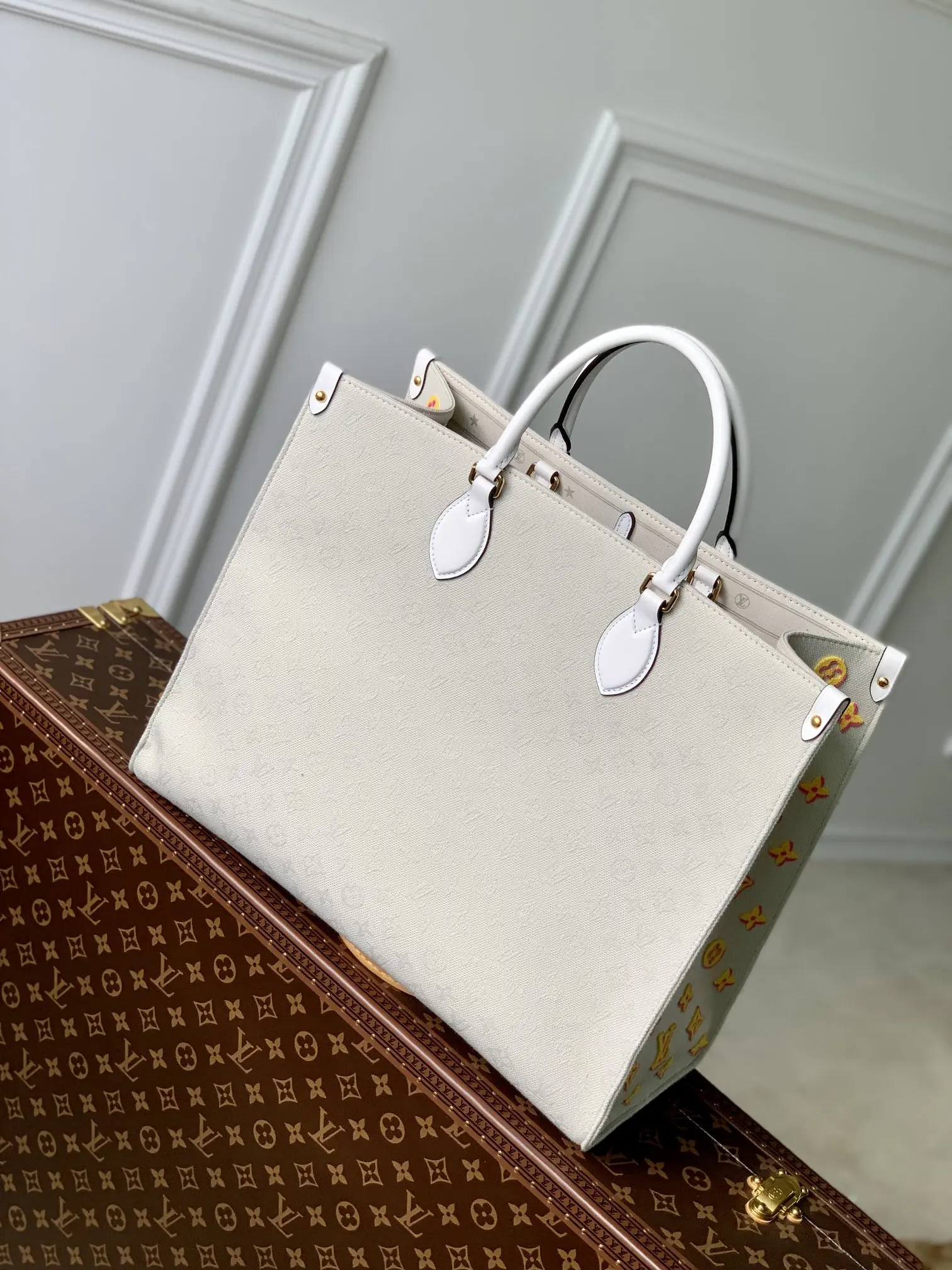 Louis Vuitton 2022 OnTheGo Handbags M20815